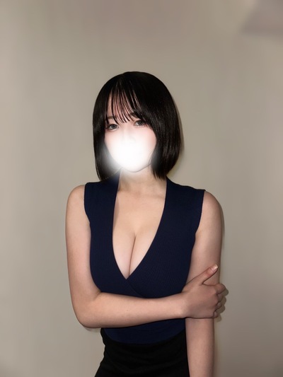 綾乃りささんの写真